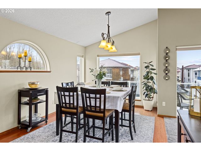 17809 Ne MARINE Dr C3, Portland, OR 97230