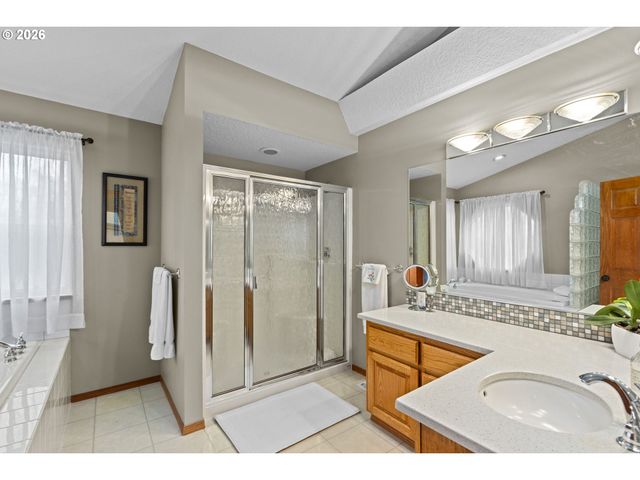 17809 Ne MARINE Dr C3, Portland, OR 97230