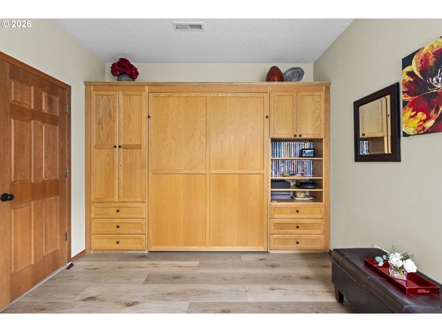 17809 Ne MARINE Dr C3, Portland, OR 97230