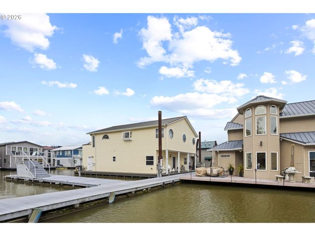17809 Ne MARINE Dr C3, Portland, OR 97230