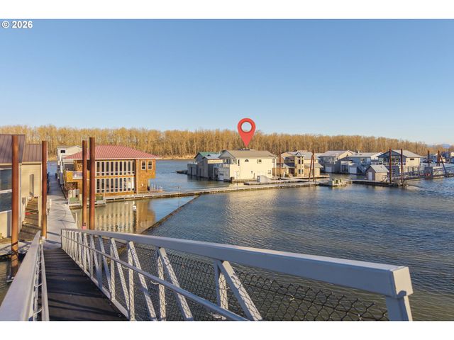 17809 Ne MARINE Dr C3, Portland, OR 97230