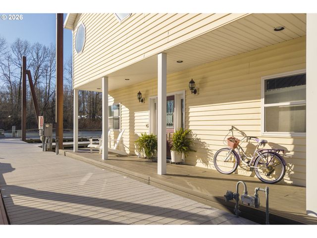 17809 Ne MARINE Dr C3, Portland, OR 97230