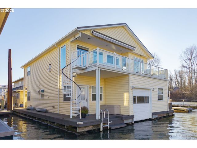 17809 Ne MARINE Dr C3, Portland, OR 97230