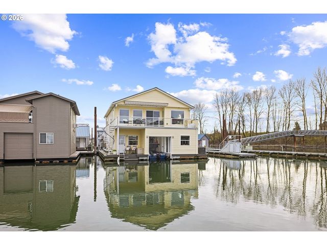 17809 Ne MARINE Dr C3, Portland, OR 97230