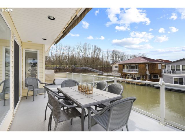 17809 Ne MARINE Dr C3, Portland, OR 97230