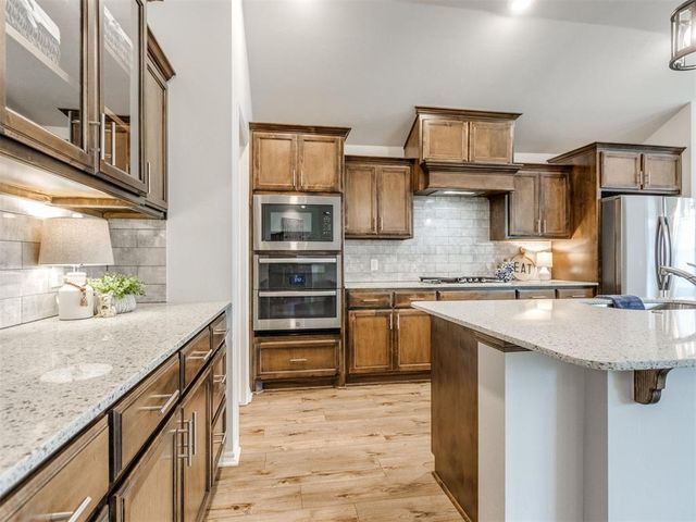 18101 Jimenez Drive, Edmond, OK 73012