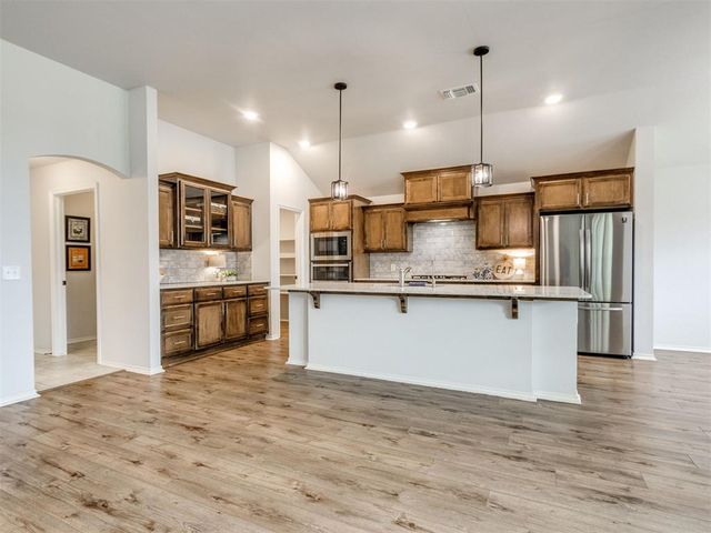 18101 Jimenez Drive, Edmond, OK 73012