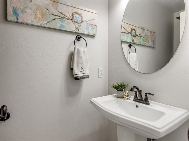 18101 Jimenez Drive, Edmond, OK 73012
