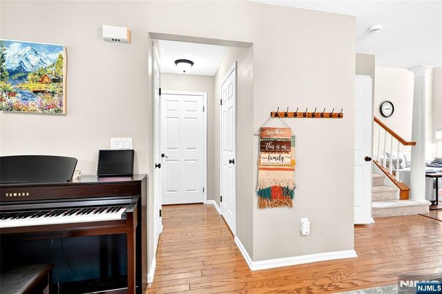 554 Adirondack Court, Mahwah, NJ 07430