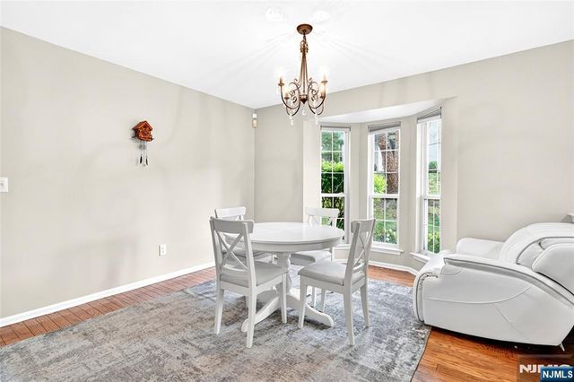 554 Adirondack Court, Mahwah, NJ 07430