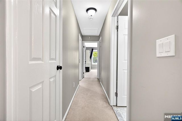 554 Adirondack Court, Mahwah, NJ 07430