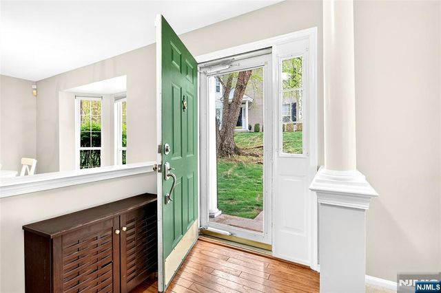554 Adirondack Court, Mahwah, NJ 07430