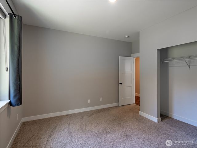 18706 232ND Avenue E, Orting, WA 98360