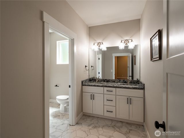 18706 232ND Avenue E, Orting, WA 98360