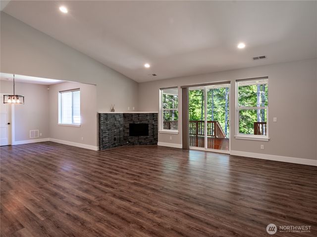 18706 232ND Avenue E, Orting, WA 98360