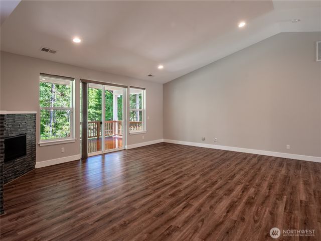 18706 232ND Avenue E, Orting, WA 98360