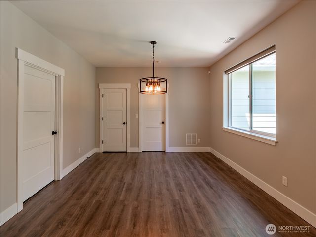 18706 232ND Avenue E, Orting, WA 98360