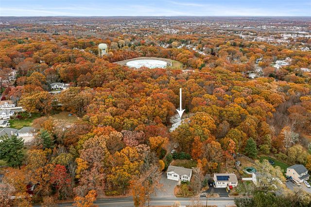 101 Cobble Hill Road, Lincoln, RI 02865