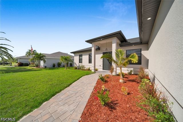 2903 NW 3rd ST, Cape Coral, FL 33993