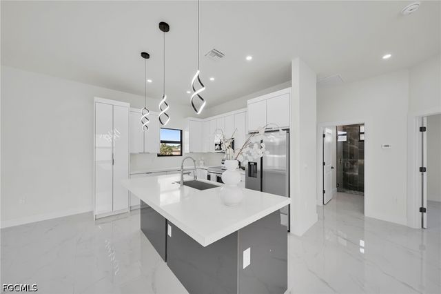 2903 NW 3rd ST, Cape Coral, FL 33993