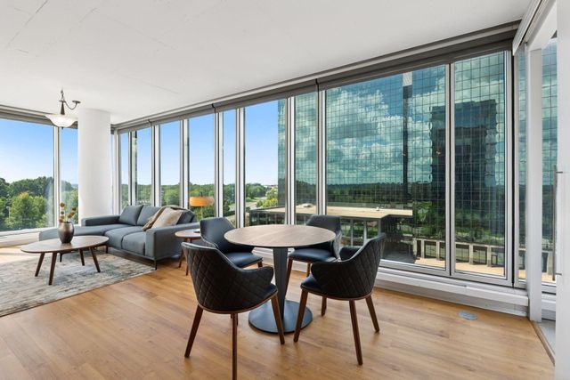 8161 33rd Avenue S 609, Bloomington, MN 55425