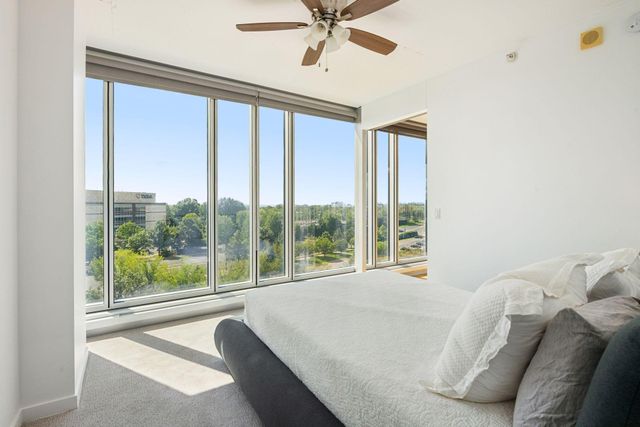 8161 33rd Avenue S 609, Bloomington, MN 55425