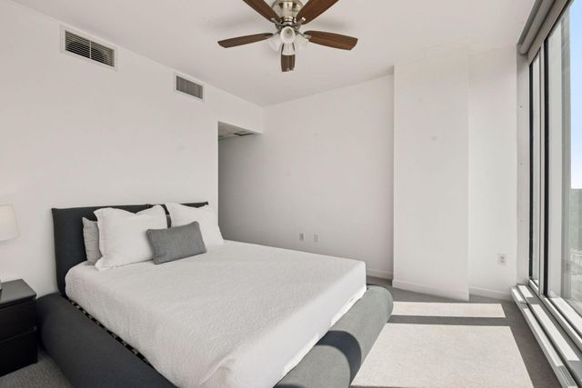 8161 33rd Avenue S 609, Bloomington, MN 55425