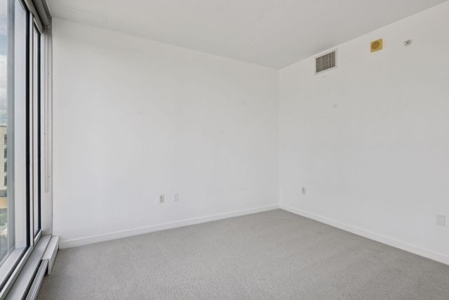 8161 33rd Avenue S 609, Bloomington, MN 55425