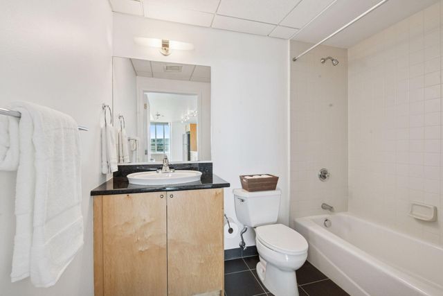 8161 33rd Avenue S 609, Bloomington, MN 55425