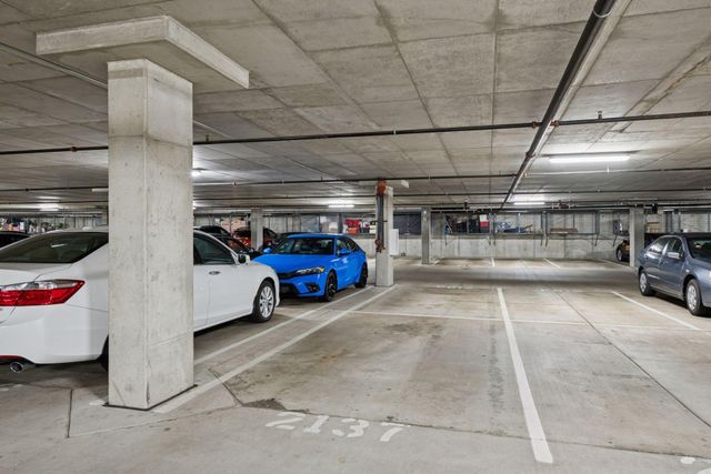 8161 33rd Avenue S 609, Bloomington, MN 55425