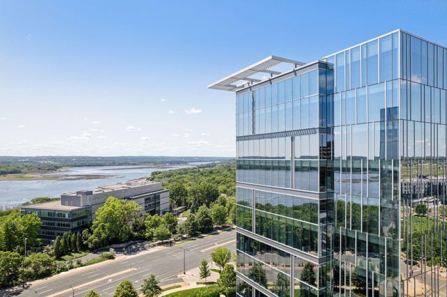 8161 33rd Avenue S 609, Bloomington, MN 55425