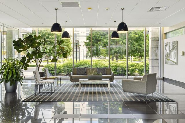 8161 33rd Avenue S 609, Bloomington, MN 55425