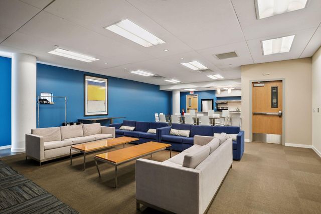 8161 33rd Avenue S 609, Bloomington, MN 55425