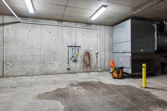 8161 33rd Avenue S 609, Bloomington, MN 55425