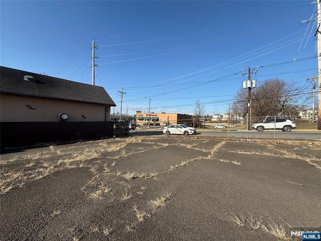 425 Paterson Avenue, East Rutherford, NJ 07073