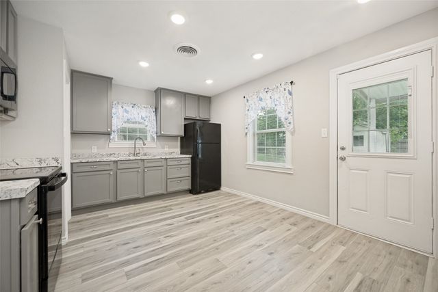 717 Small Street, Bowie, TX 76230