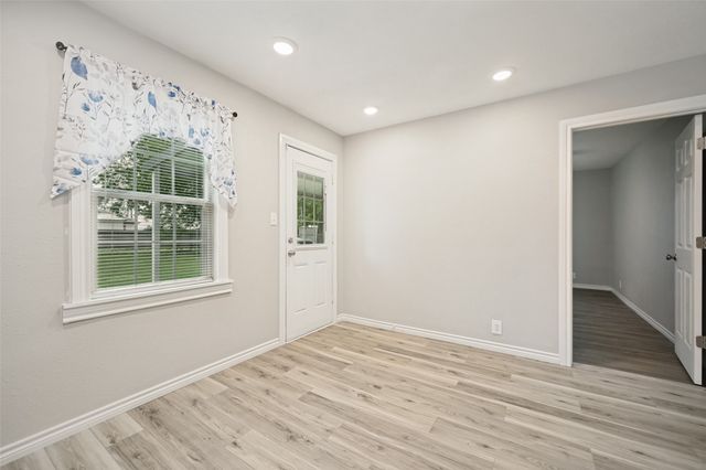 717 Small Street, Bowie, TX 76230