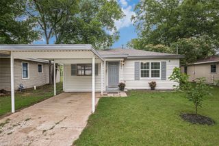 717 Small Street, Bowie, TX 76230
