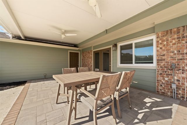 1114 Wood Heights Drive, Lewisville, TX 75067