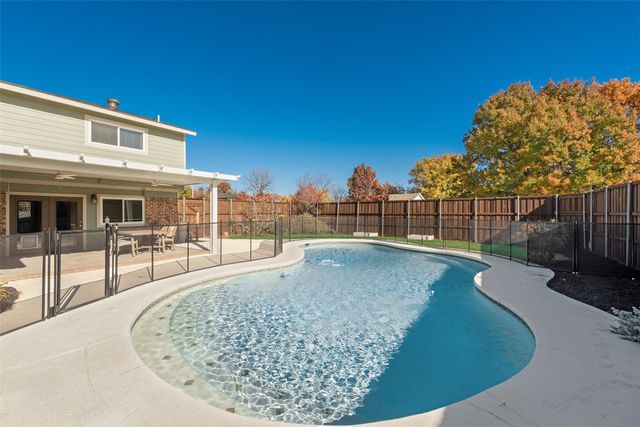 1114 Wood Heights Drive, Lewisville, TX 75067