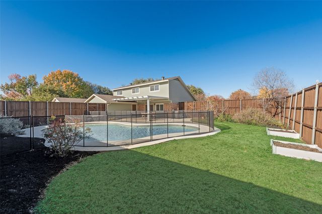 1114 Wood Heights Drive, Lewisville, TX 75067