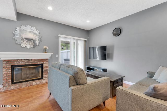 2776 Erringer Road 19, Simi Valley, CA 93065