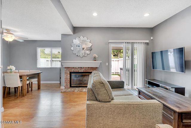 2776 Erringer Road 19, Simi Valley, CA 93065