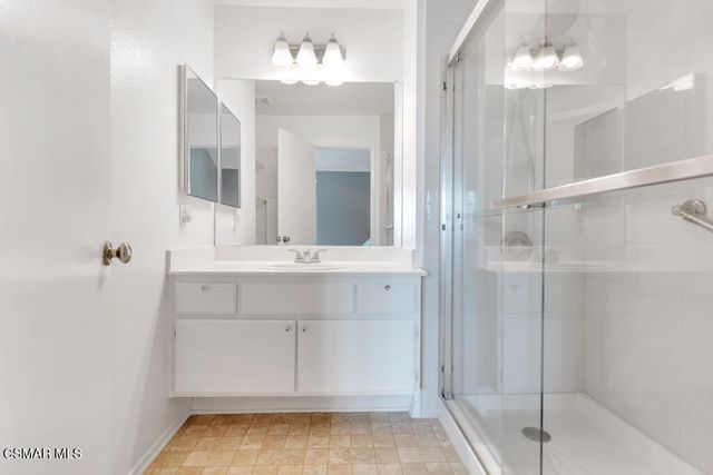 2776 Erringer Road 19, Simi Valley, CA 93065