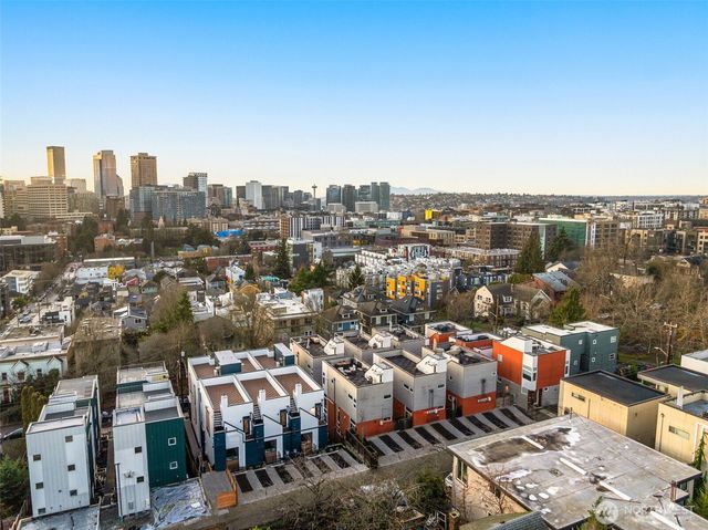 916 A 15th Avenue, Seattle, WA 98122