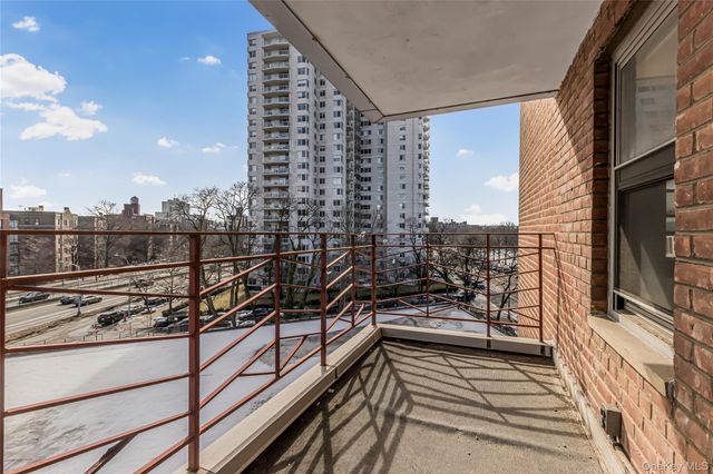 3515 Henry Hudson Parkway 5G, Bronx, NY 10463