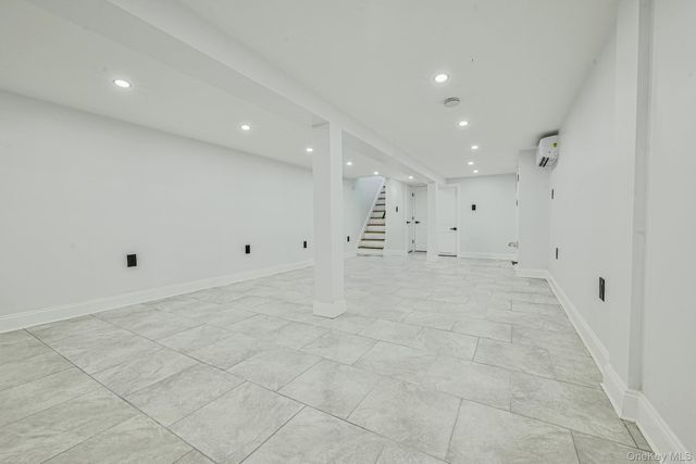 92-43 76th Street, Woodhaven, NY 11421