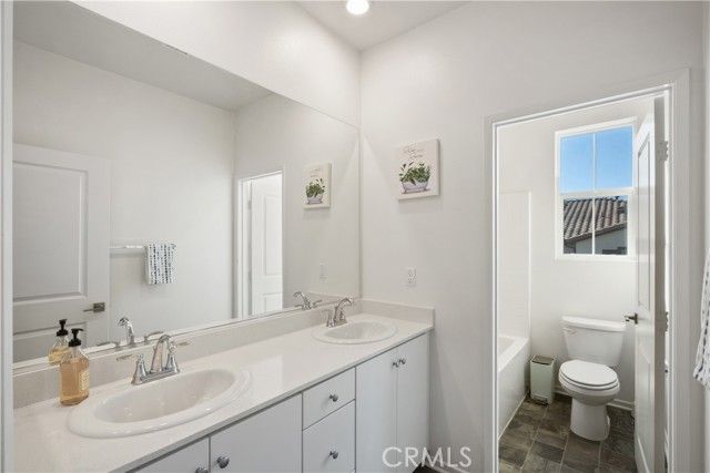 5604 Altamura Way 10, Fontana, CA 92336