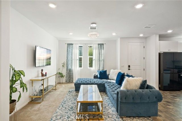 5604 Altamura Way 10, Fontana, CA 92336