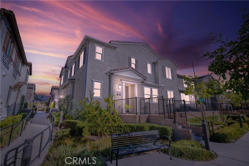5604 Altamura Way 10, Fontana, CA 92336
